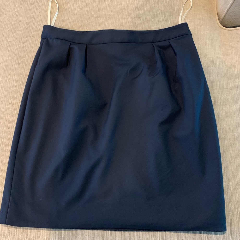 Kate Spade navy skirt size 12 FIRM